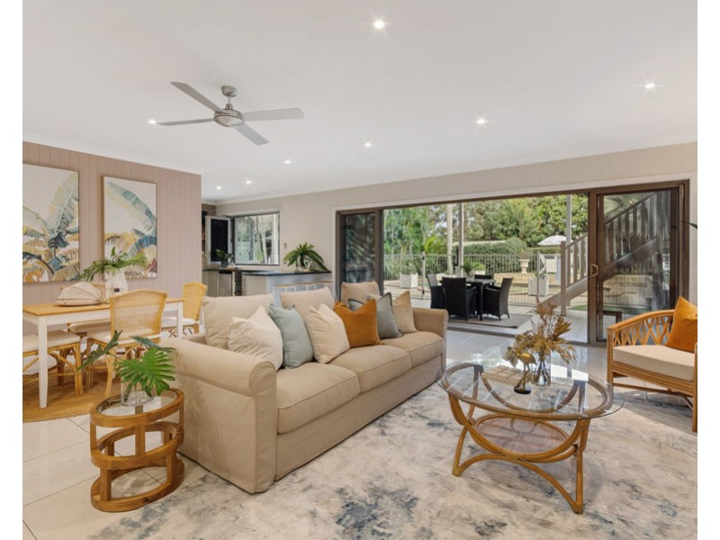 17 Burlington Street, Holland Park QLD 4121