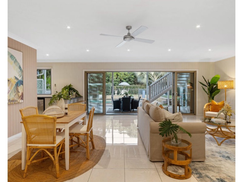 17 Burlington Street, Holland Park QLD 4121