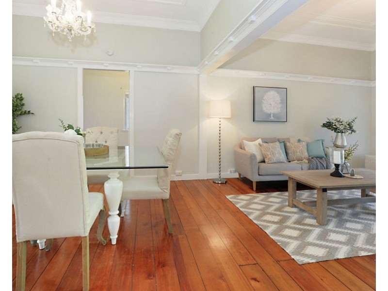 24 Waite Street, Norman Park QLD 4170