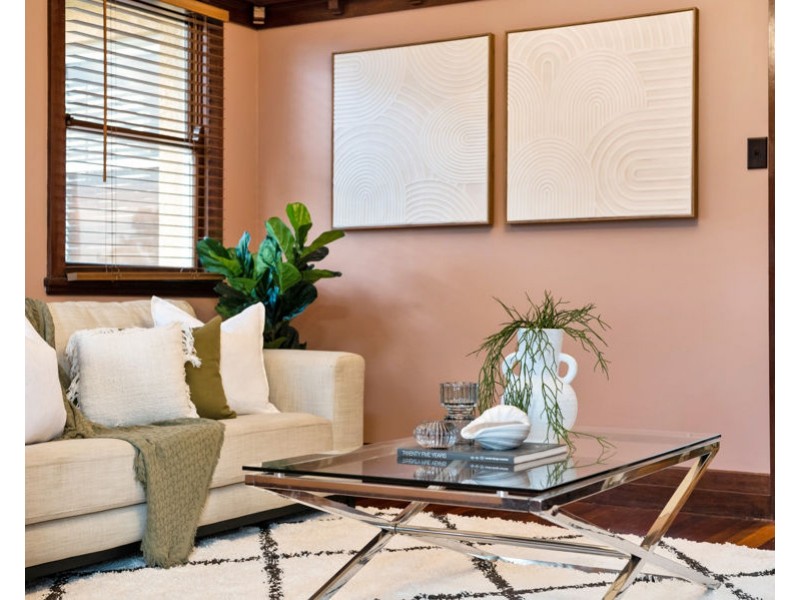 12 Waratah Ave, Holland Park West QLD 4121