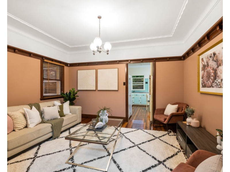 12 Waratah Ave, Holland Park West QLD 4121