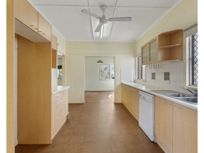 14 Canning St, Holland Park QLD 4121