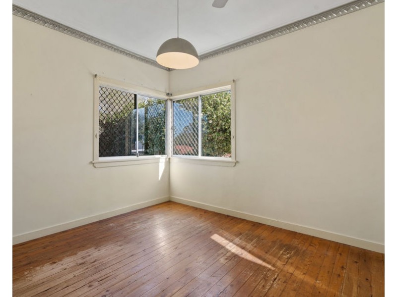 14 Canning St, Holland Park QLD 4121