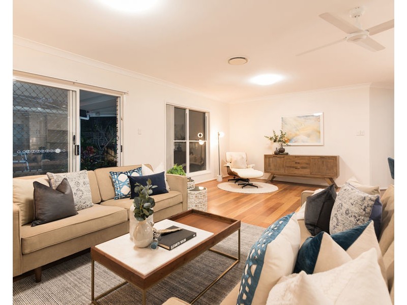 78 Windsor Place, Carindale QLD 4152