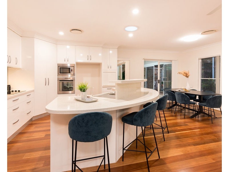 78 Windsor Place, Carindale QLD 4152