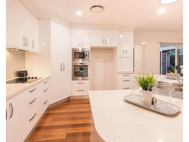 78 Windsor Place, Carindale QLD 4152