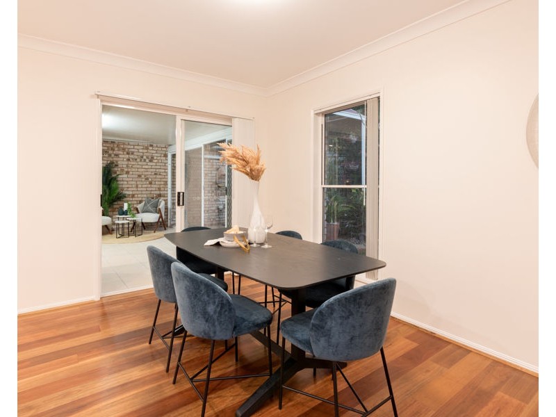 78 Windsor Place, Carindale QLD 4152