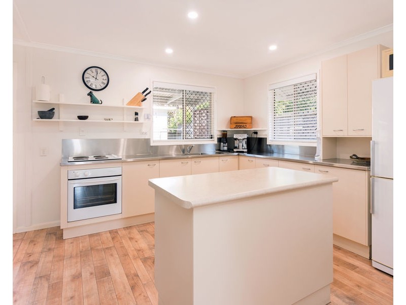 97 Grattan Terrace, Manly QLD 4179