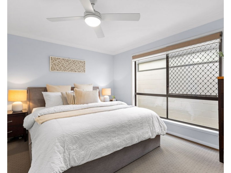 12 Estate Place, Holland Park West QLD 4121