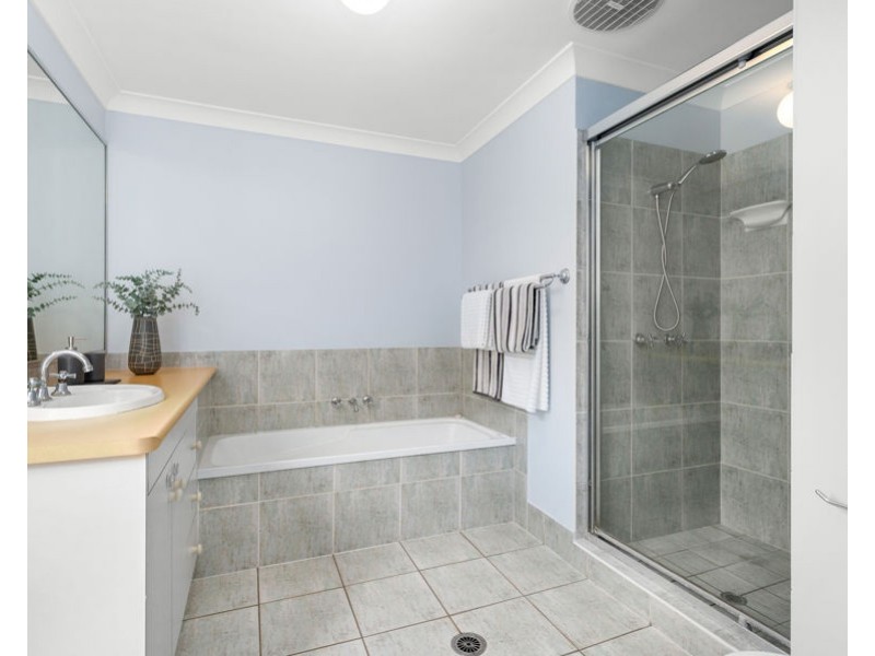 12 Estate Place, Holland Park West QLD 4121