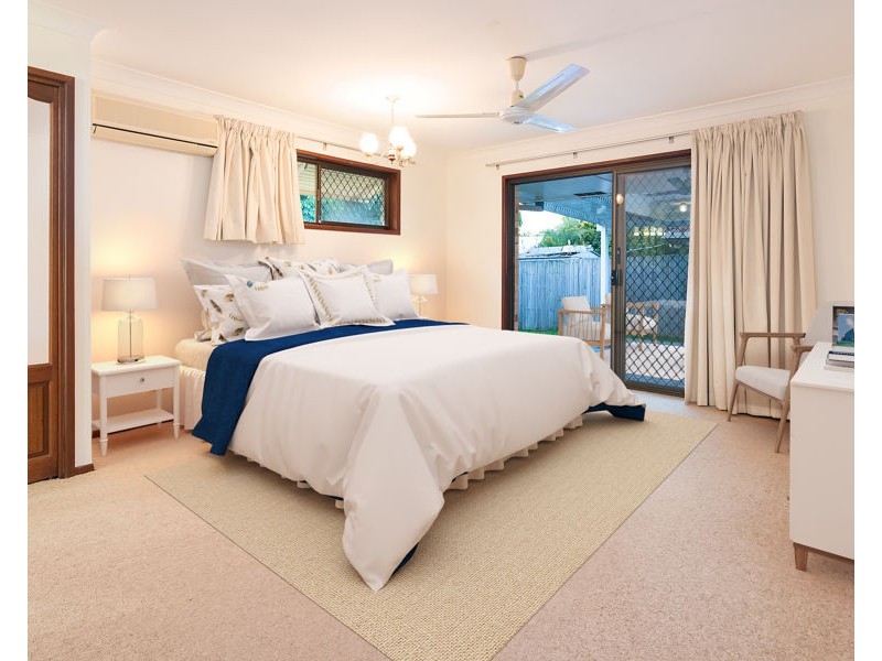 22 Briarwood Street, Carindale QLD 4152