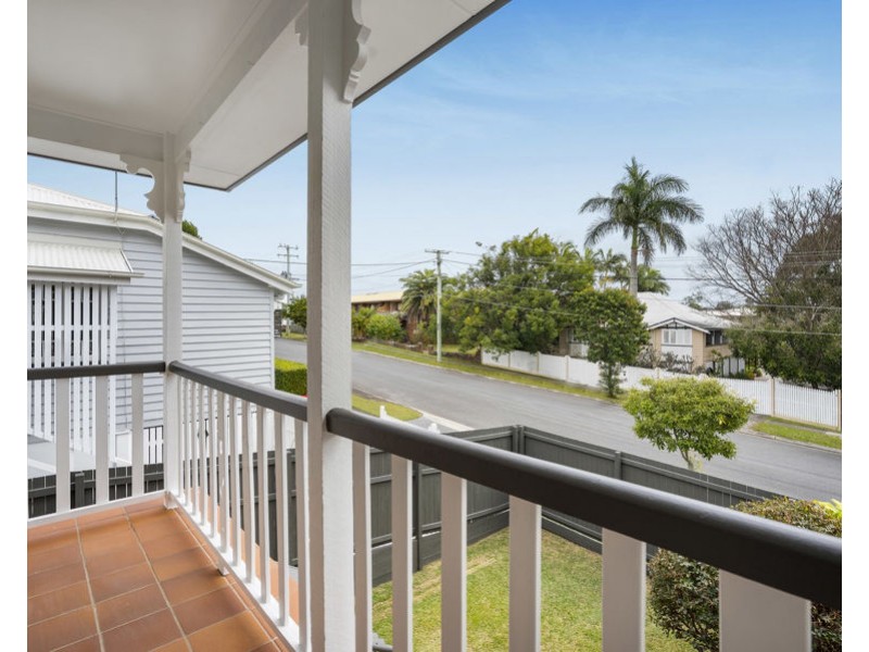 2/8 Poet St, Holland Park West QLD 4121