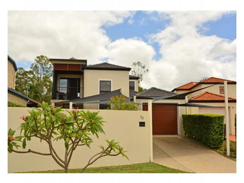 30 Estate Place, Holland Park West QLD 4121