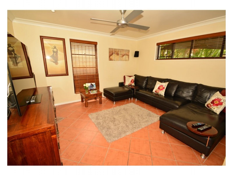 30 Estate Place, Holland Park West QLD 4121