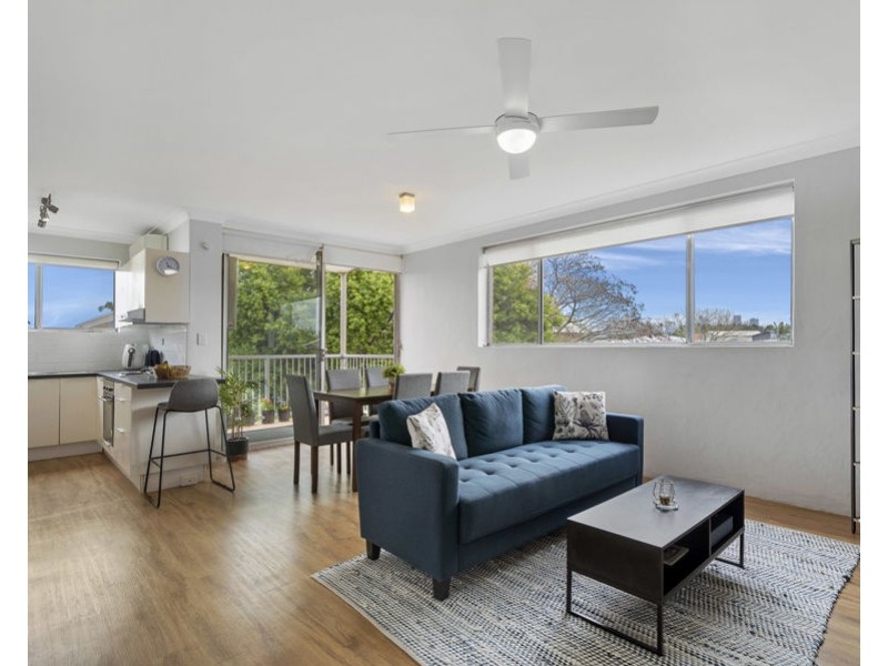 6/90 French Street, Coorparoo QLD 4151