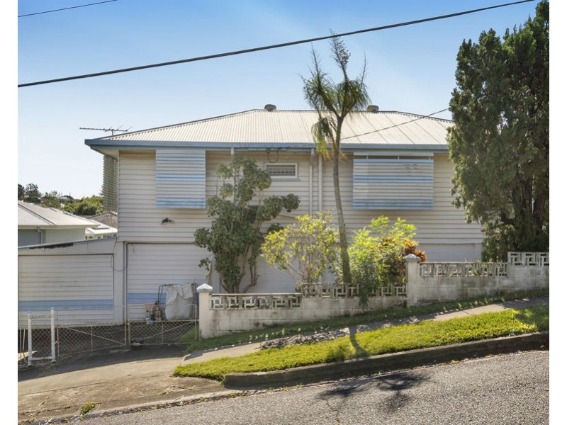 39 Brooks Street, Camp Hill QLD 4152