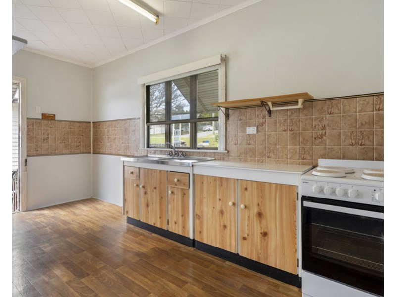 39 Brooks Street, Camp Hill QLD 4152