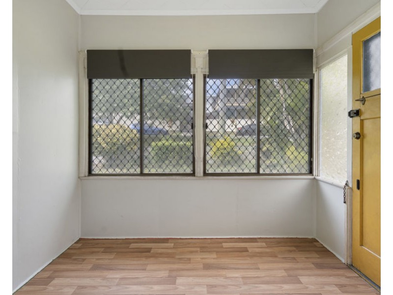 39 Brooks Street, Camp Hill QLD 4152