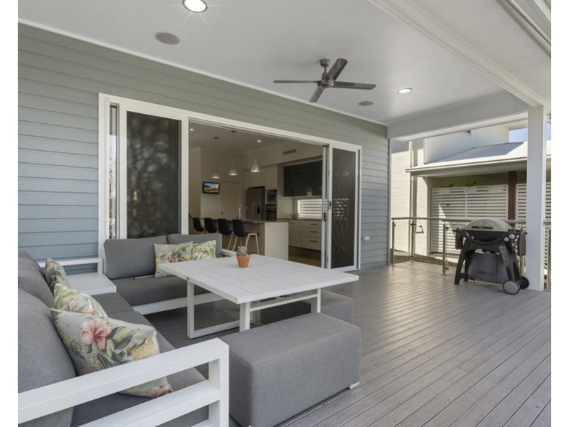 63 Stella St, Holland Park QLD 4121