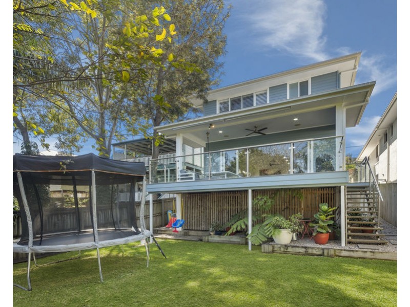 63 Stella St, Holland Park QLD 4121