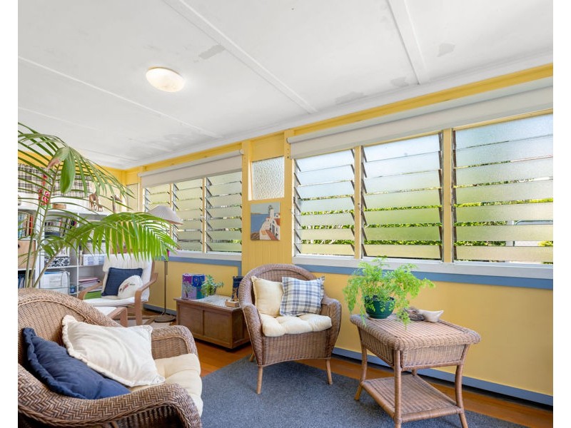 24 Raff Avenue, Holland Park QLD 4121