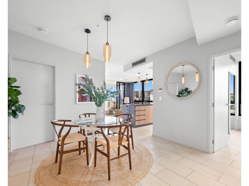 706/27 Commercial Road, Newstead QLD 4006