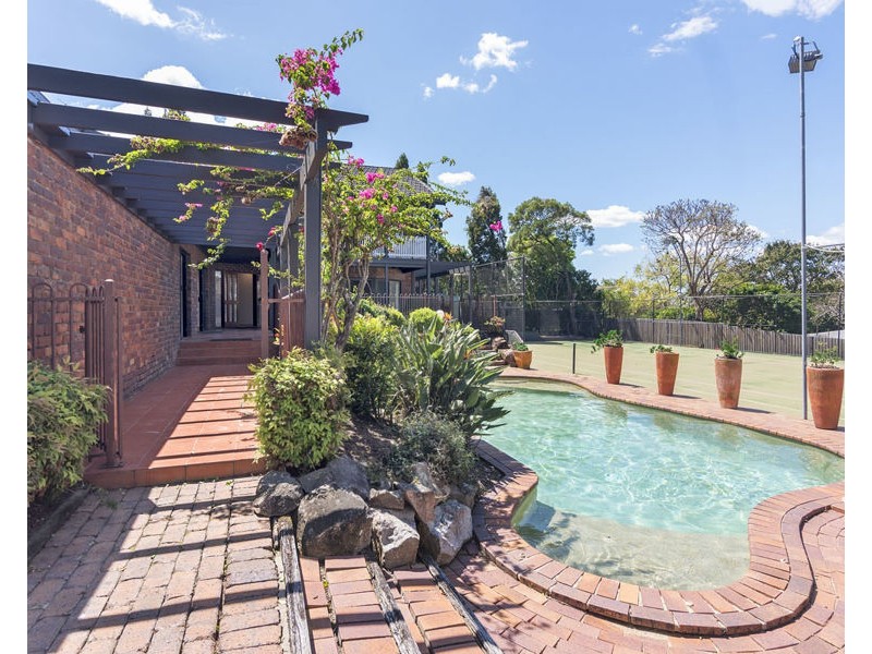 24 Glencoe Avenue, Tarragindi QLD 4121