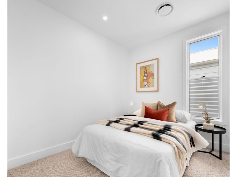 11 Waldheim Street, Annerley QLD 4103