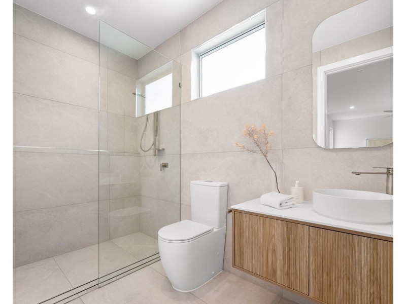 11 Waldheim Street, Annerley QLD 4103