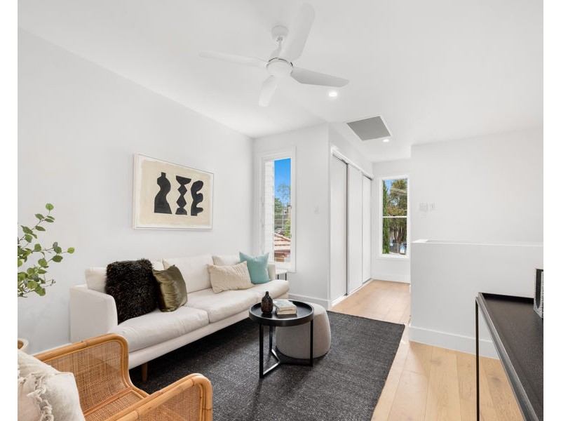 11 Waldheim Street, Annerley QLD 4103