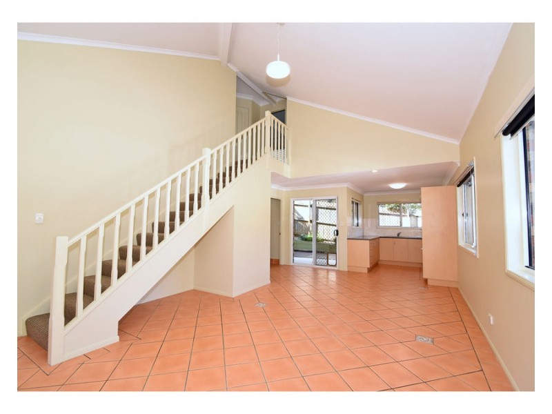 1/14 Beanga Street, Greenslopes QLD 4120