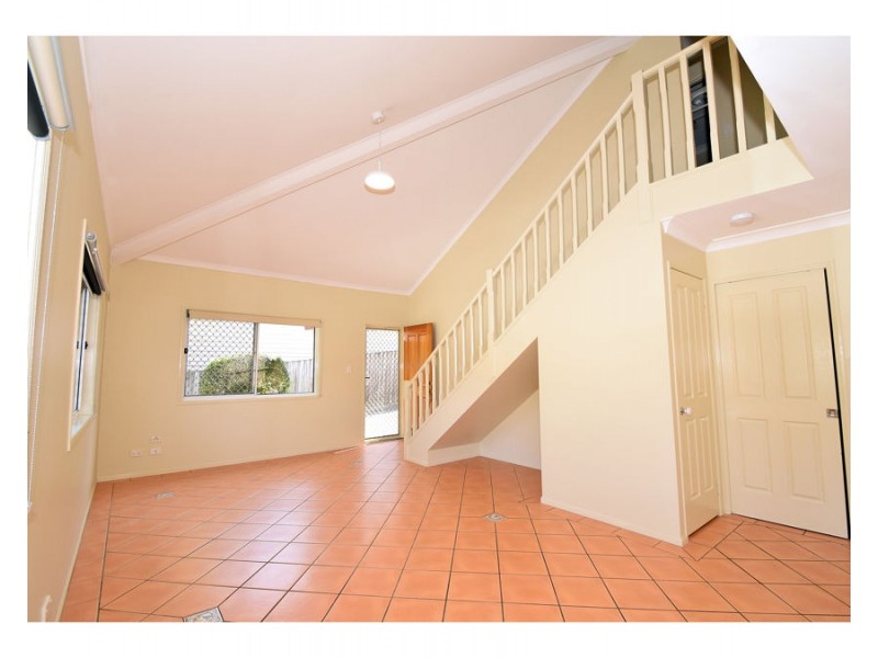 1/14 Beanga Street, Greenslopes QLD 4120