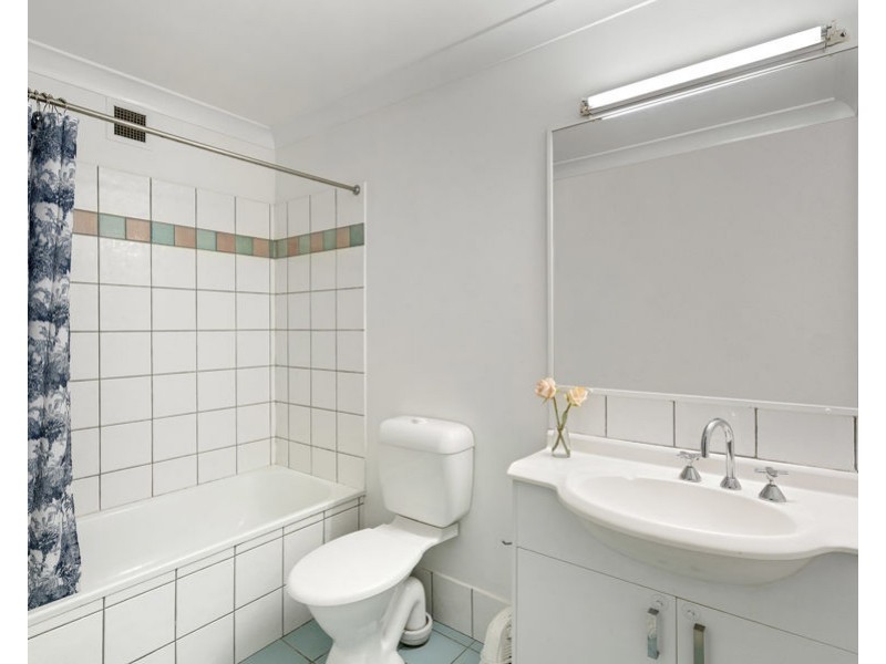 3/96 Norman Crescent, Norman Park QLD 4170