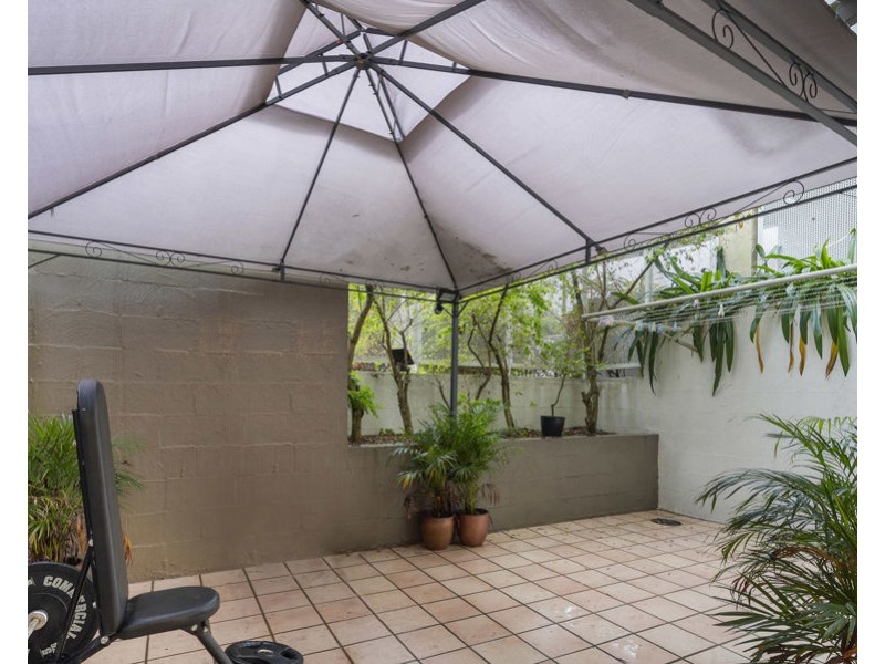 3/96 Norman Crescent, Norman Park QLD 4170