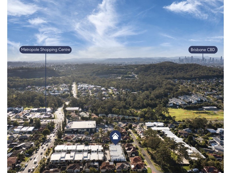 11 Flame Tree Crs, Carindale QLD 4152