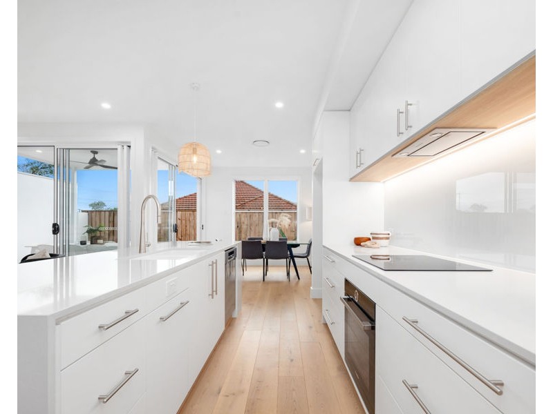 13 Waldheim Street, Annerley QLD 4103