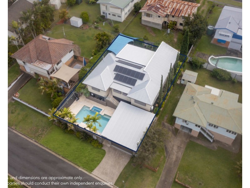 8 Bonneville st, Holland Park West QLD 4121
