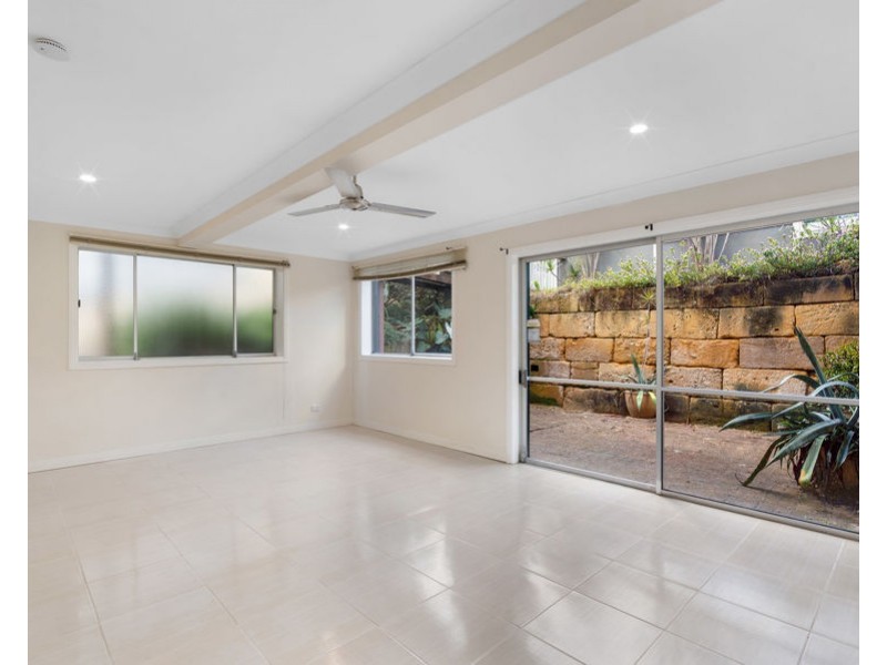 98 Arnold Street, Holland Park QLD 4121