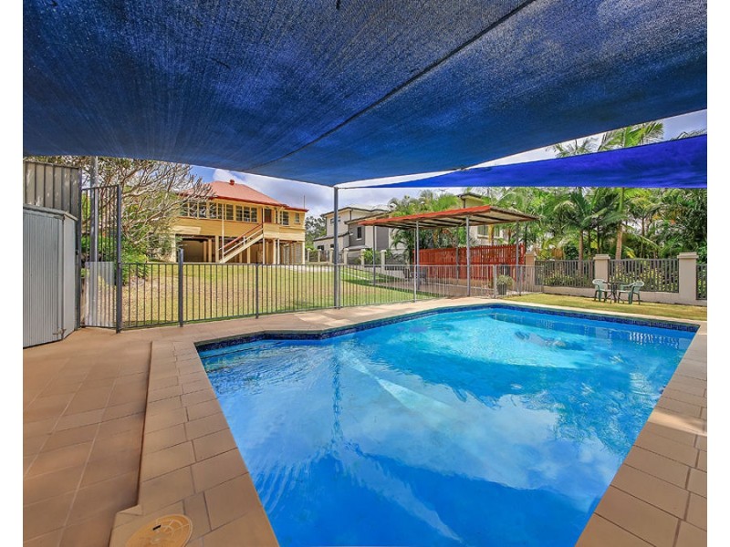 51 Octantis Street, Coorparoo QLD 4151