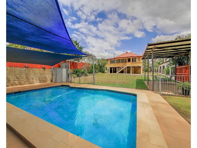 51 Octantis Street, Coorparoo QLD 4151