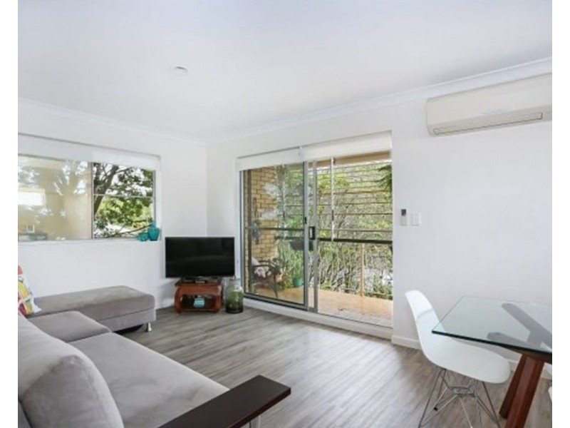 4/22 Princess st, Fairfield QLD 4103