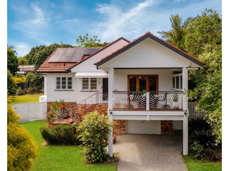 39 Kanumbra St, Coorparoo QLD 4151