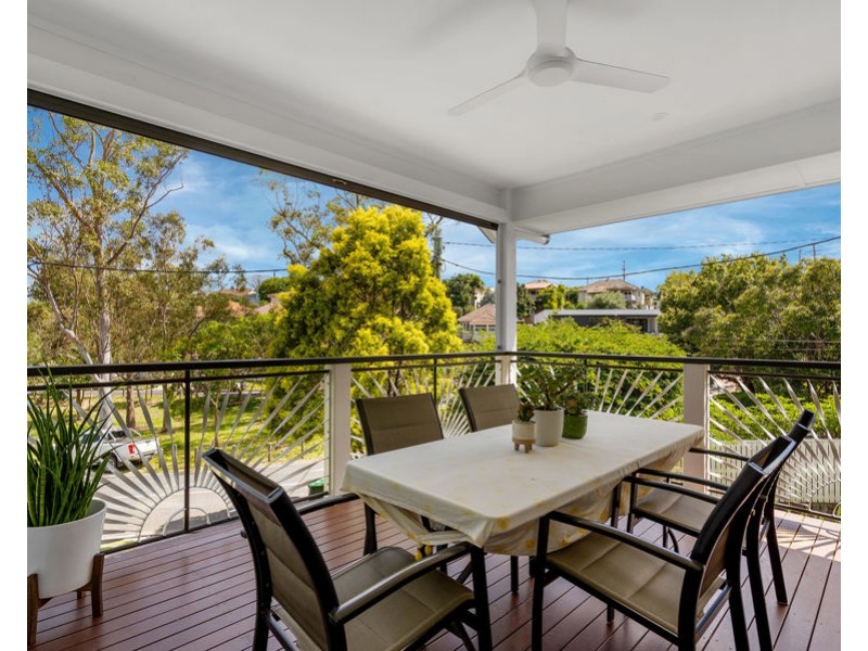 39 Kanumbra St, Coorparoo QLD 4151