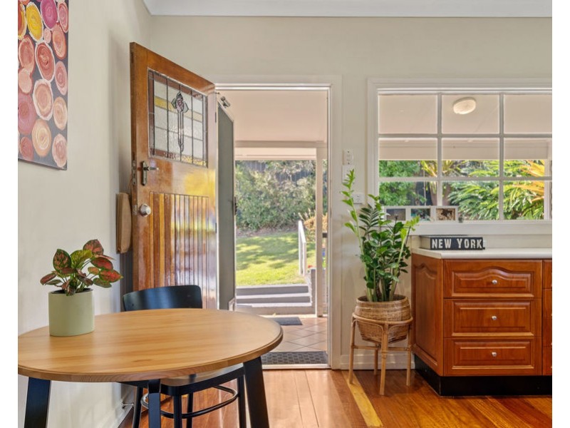 39 Kanumbra St, Coorparoo QLD 4151