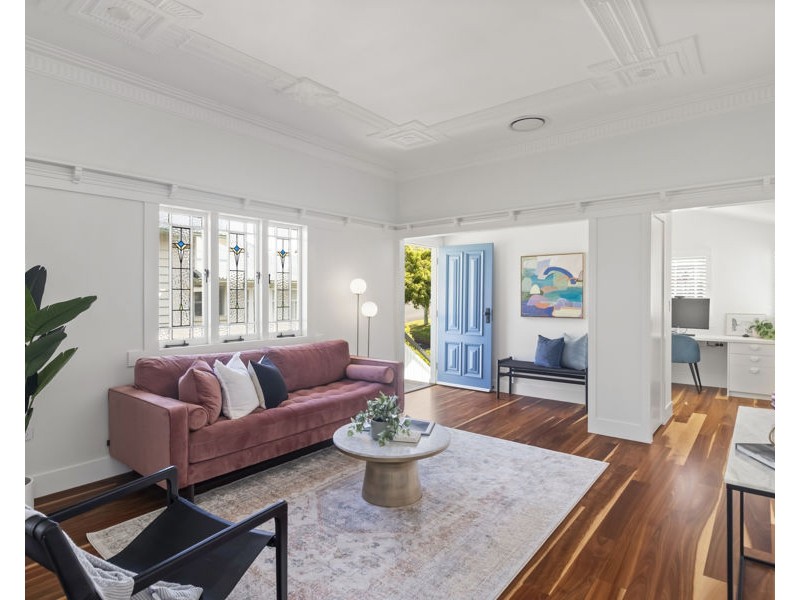 10 West Street, Coorparoo QLD 4151