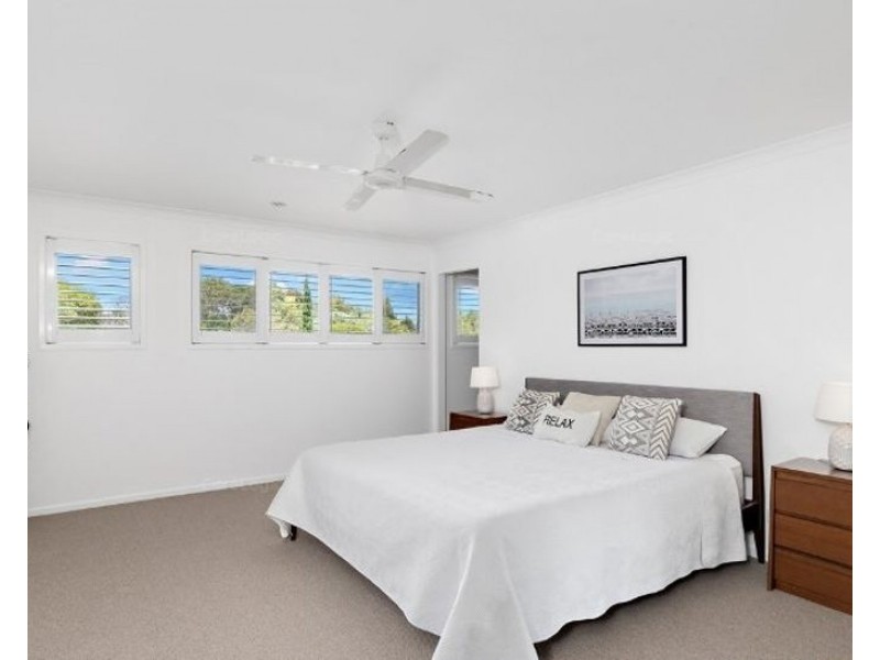 16 Acer Place, Redland Bay QLD 4165