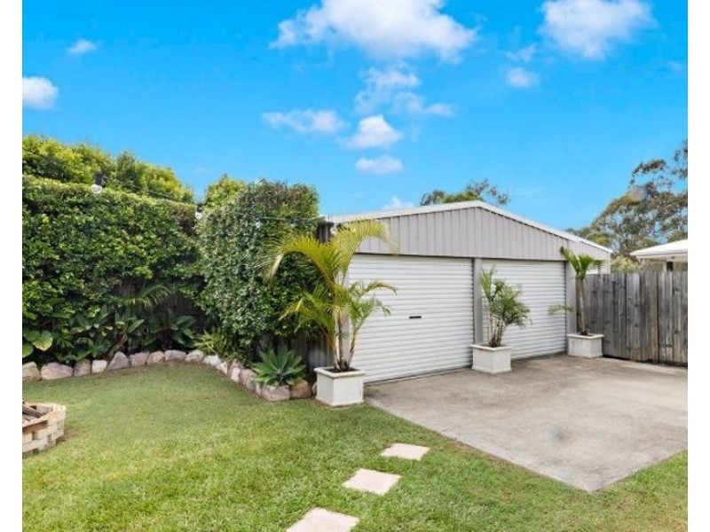 16 Acer Place, Redland Bay QLD 4165