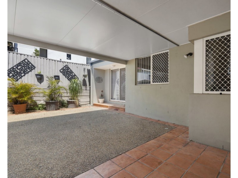 11 Flame Tree Crs, Carindale QLD 4152