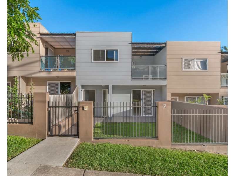 2/108 Nicholson St, Greenslopes QLD 4120