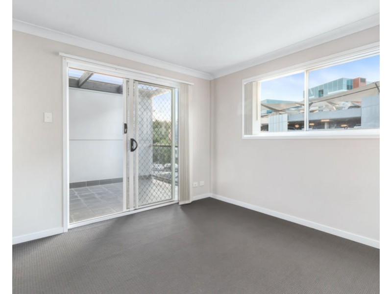 2/108 Nicholson St, Greenslopes QLD 4120